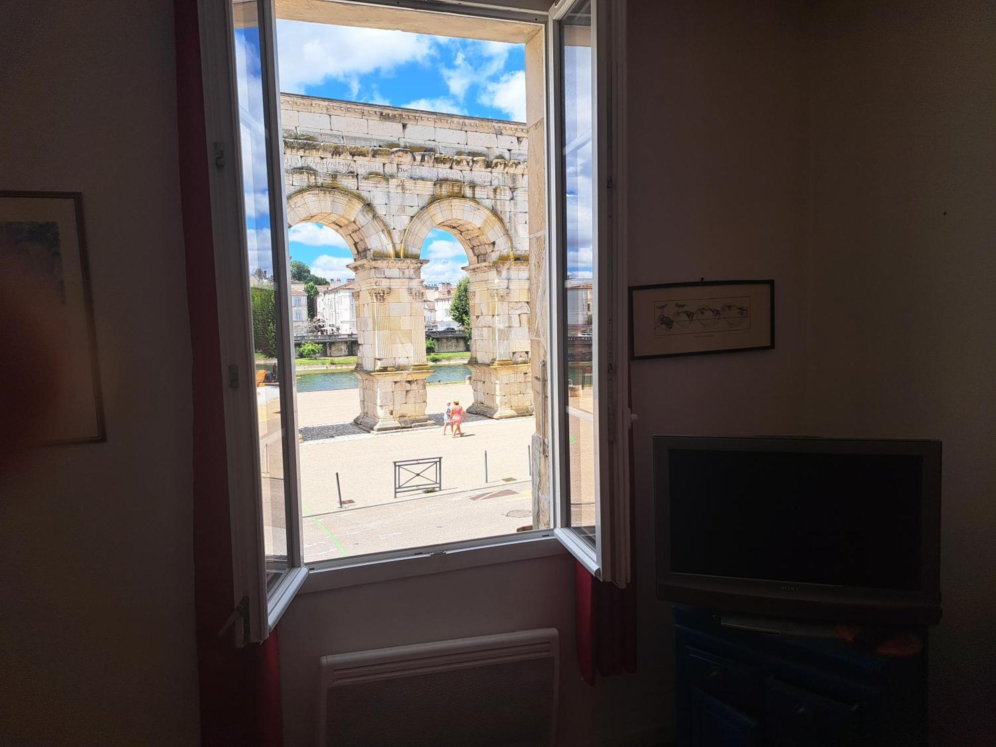 Appartement Vue Panoramique Sur Le Vieux Saintes Exteriör bild